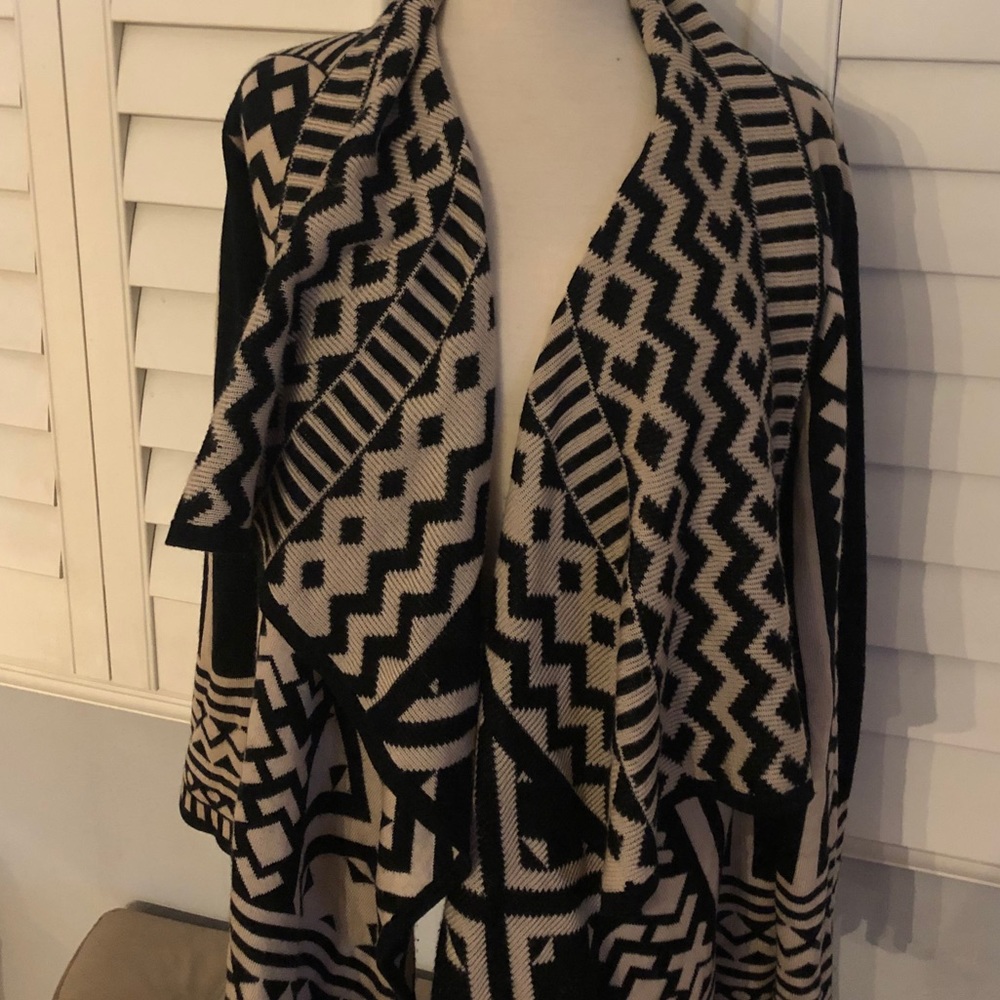 Open, Chunky Knit, Layered, Monochromatic Cardigan